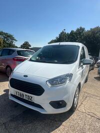 FORD TRANSIT COURIER
